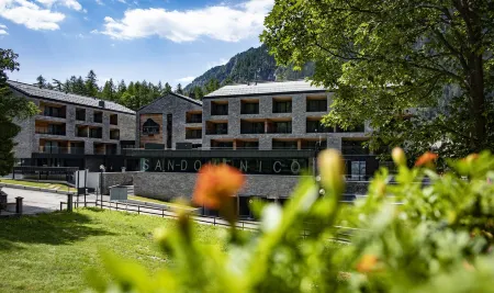 Hotel la Vetta Отели в г. Вербано-Кузьо-Оссола