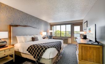 Lodge of Four Seasons Golf Resort, Marina & Spa