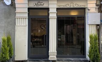 Mina Life Hotel