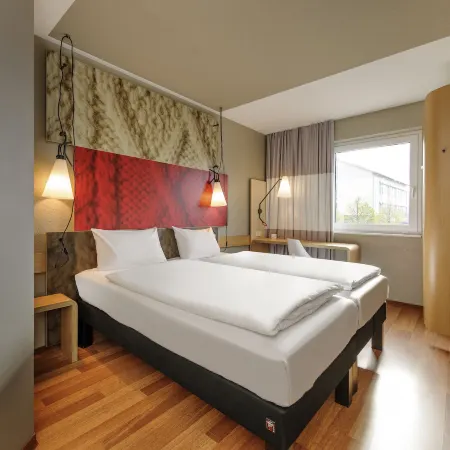 Ibis Zurich City West Отели рядом с достопримечательностью «Гевербешуле»
