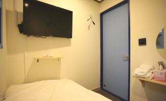 W Mini Hotel - Hostel