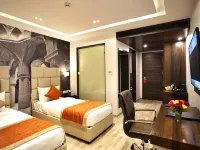 Kaisons Inn (Near Apollo Hospital) Hotels near Jasola