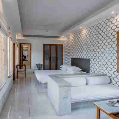 RAAS Devigarh Rooms
