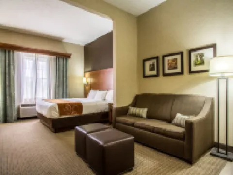 Comfort Suites Hotel and Conference Center Hotels in Holmes County