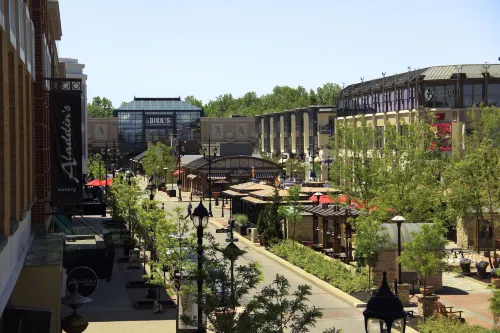 Hyatt Place Cleveland/Westlake/Crocker Park Рядом с отелем Photos