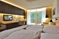 Hotel am Badersee - Parvekkeita
