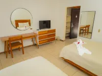 Hotel Las Espuelas, Bar & Restaurant Hotel di Liberia