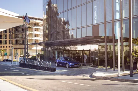 Amman Rotana Отели рядом с достопримечательностью «Мечеть короля Абдаллы I»