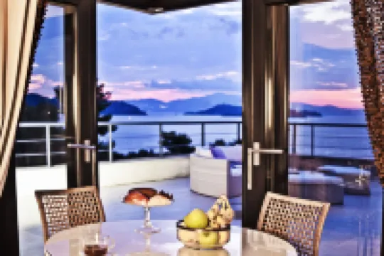 Golden King Villas