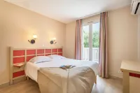 Résidence Pierre & Vacances L’Anse de Pramousquier Hotels in Le Lavandou