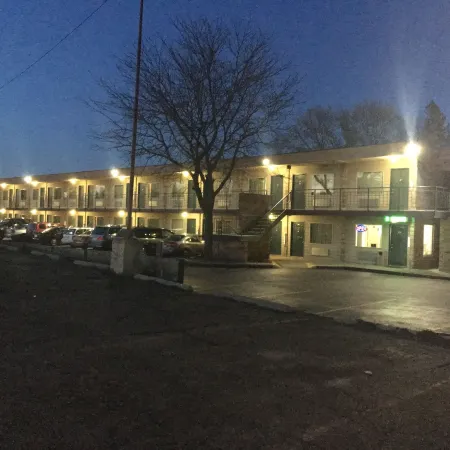 Thunderbird Motor Inn