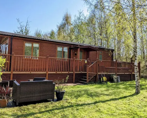 Felmoor Park Northumberland Lodge with Hot Tub - 4 Hotels in Thirston