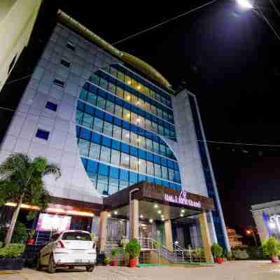 Hotel AVN Grand Hotel Exterior