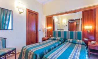 Raeli Hotel Lux