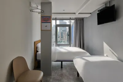 L hostel