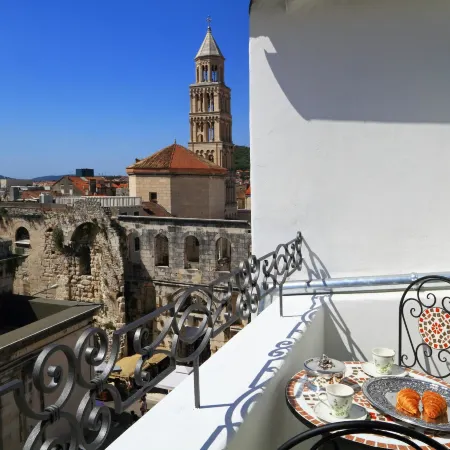 La Porta Luxury Rooms