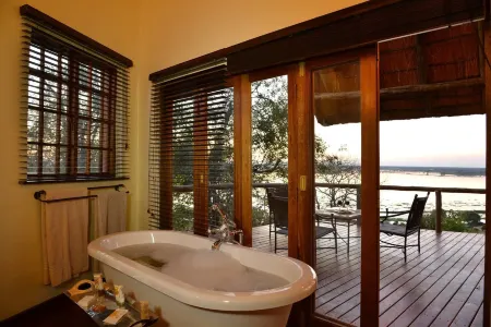 Muchenje Safari Lodge