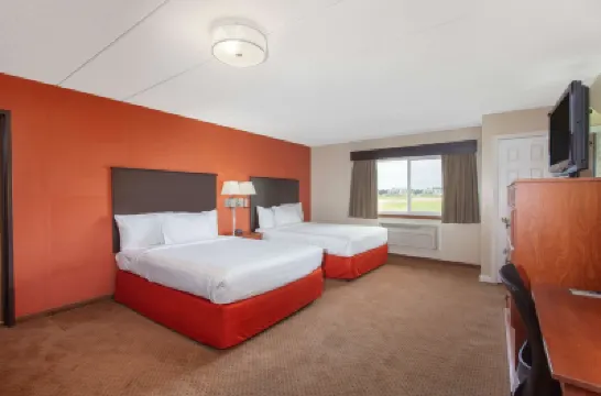 AmericInn by Wyndham Willmar Hotel di Willmar