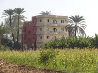 Home Sweet Home Luxor Apartments Các khách sạn ở Al Bairat