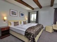 Gut Funkenhof ズンダーンのホテル