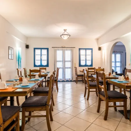 Irigeneia Hotel Отели рядом с достопримечательностью «Пляж Перисса»