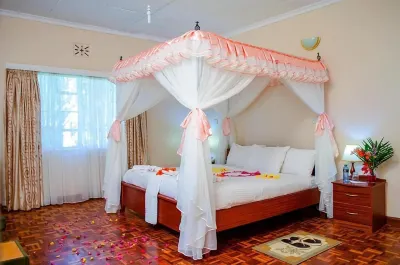 Kenmosa Resort Hoteles cerca de Huruma Play Ground