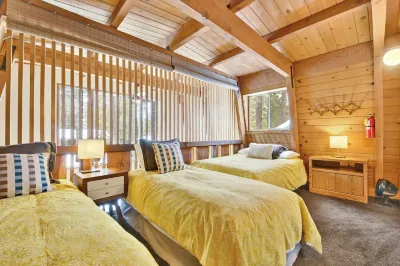 Quail's Call #2415 Hotels near Bear Mountain Trading Company