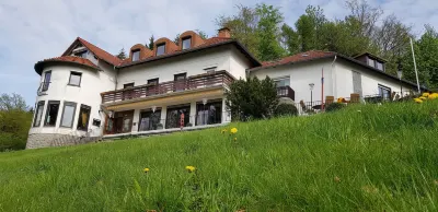 Berghof Hotel Hotels in Nieheim