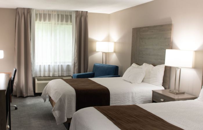 Lomira Inn and Suites