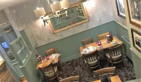 斯塔迪斯城堡飯店 - 早餐