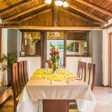 Hosteria Airport Garden