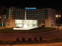 VIP Executive Azores Hotel Отели рядом с достопримечательностью «Nucleo de Santa Bárbara do Museu Carlos Machado»