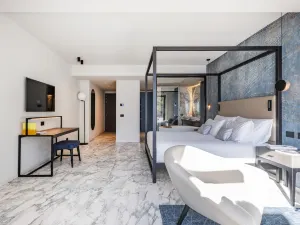 Eala My Lakeside Dream - Adults Friendly