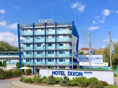Hotel Dixon so Vstupom do bazéna a vírivky Zdarma - Free Entrance to Pool and Jacuzzi Included Hotel di Sliac