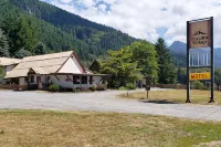 Paradise Village Hotels in Ashford