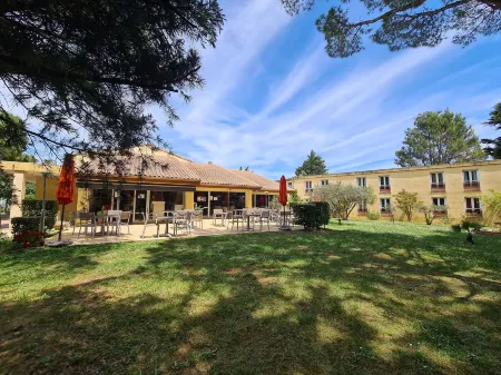 Hôtel Restaurant le Mas de l'Olivier Отели в г. Сен-Мартен-д'Ардеш