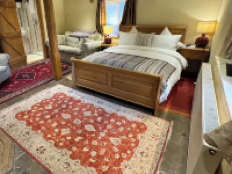 Heathrow Cottages B&B Hotels in Stanwell