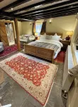 Heathrow Cottages B&B Hôtels à : Stanwell