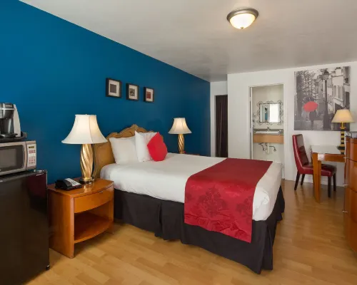 Alpine Inn and Suites Hotels near Cow Palace