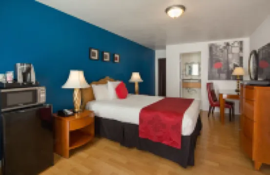 Alpine Inn and Suites Hotels near 7-Eleven