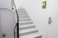 جوميز رومز فنادق في Costera
