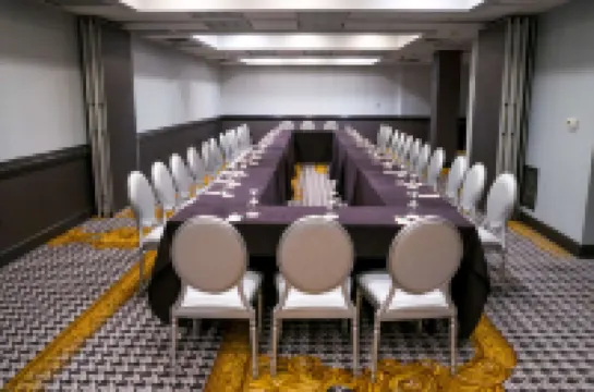 ダブルツリー バイ ヒルトン ホテル タラハシー