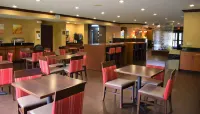 Comfort Suites - breakfast
