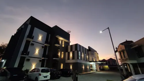 Tree on Hotel Syariah Hotels in Peterongan