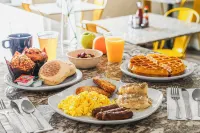 The Ashley Inn & Suites - breakfast