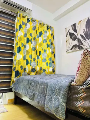 Trees Residences by Jhoy - balcony