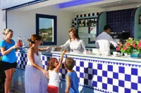 호텔 스메랄도 알바아드리안티카 호텔