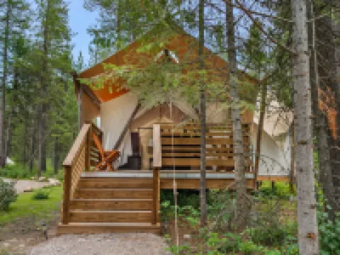 Under Canvas Glacier Hotels in Coram