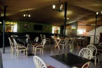 Distinction Gardens - breakfast