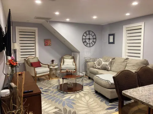 Beautiful 1 Bedroom Apartment Queen & Twin Bed ,Central A/C, 5Min Drive to Beach